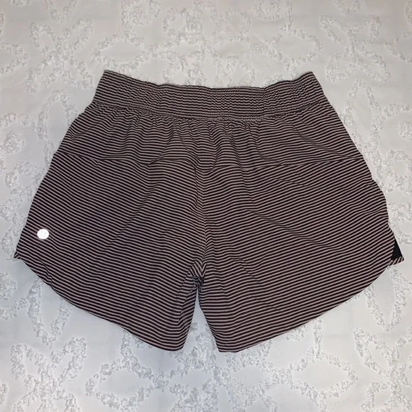 LULULEMON REVERSIBLE SHORTS - Picture 3 of 7